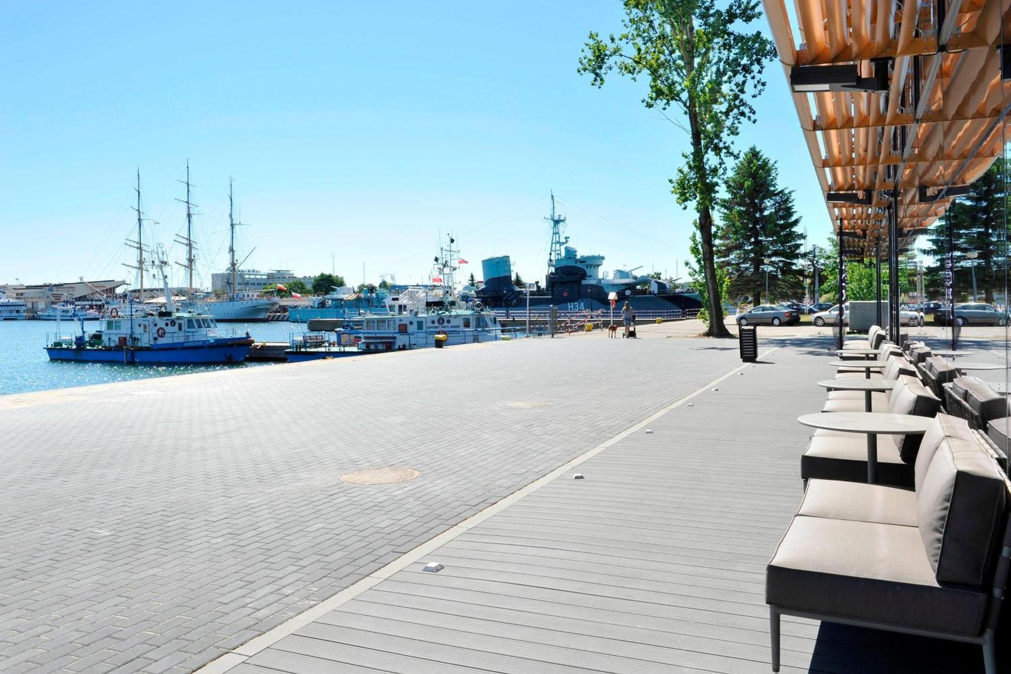 Courtyard By Marriott Gdynia Waterfront Hotel Exterior photo